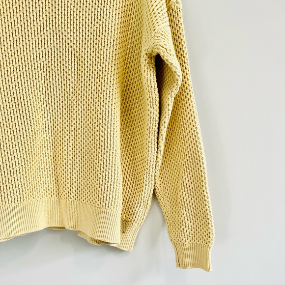 T TAHARI Knit Sweater - Picture 2 of 4